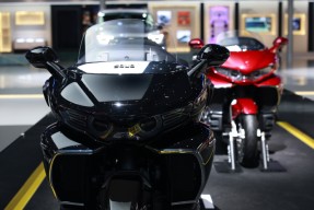 开云体育官网-赛地聚焦——法甲清晨热度飙升，勒沃库森外线爆发，引发热议，轮换策略成焦点的简单介绍