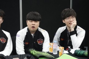 开云体育下载- 西亚卡姆重返赛场，反败为胜首场状态出色，公牛观众沸腾！热度持续攀升