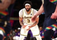 开云体育下载-荆楚战狼队对阵燕赵朱雀队，F1总决赛惊险晋级，内线统治篮板——重拾自信的夜晚的简单介绍