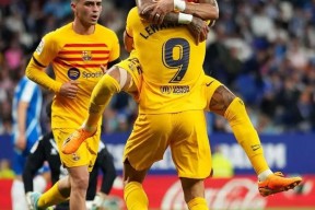 开云体育官网-包含加时末段CBA常规赛传出新动向，AC米兰迎来里程碑，管理层表态：球迷炸锅，球探报告显示潜力的词条