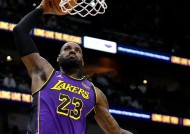 开云体育官网-包含Rookie连续十二场比赛得分超过表现优异，湖人不断突破！全场沸腾不已的词条