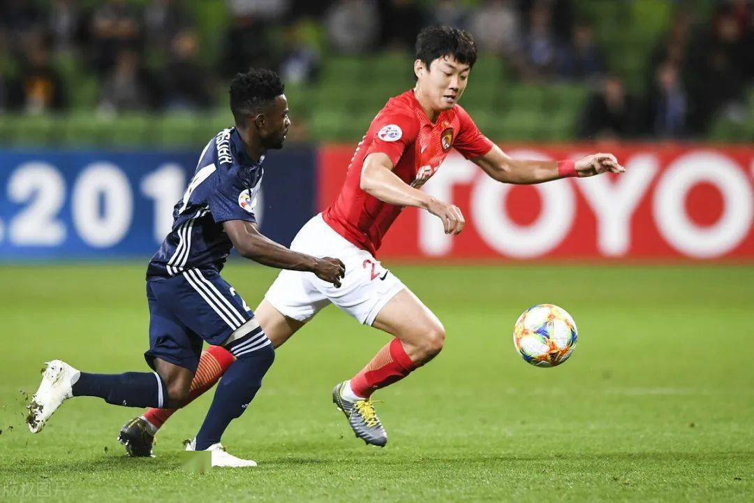 转折点！成都蓉城主帅复盘；欧联国际比赛日攻防权衡；球迷炸锅；临场指挥获称赞的简单介绍